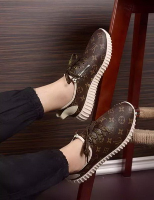 LV Fashion Men Sneakers--025